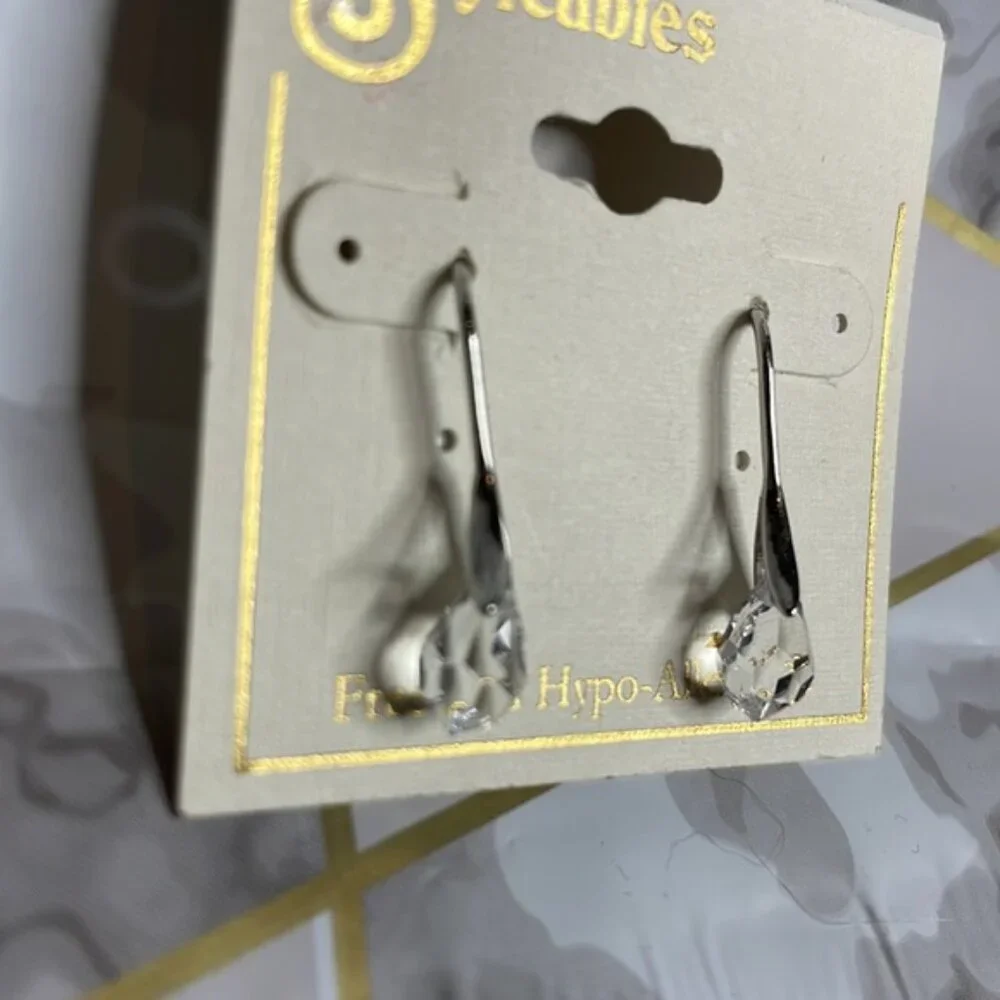 Styleables Earrings, Silver Tone and Clear, Drop/Dangle,‎ NEW
